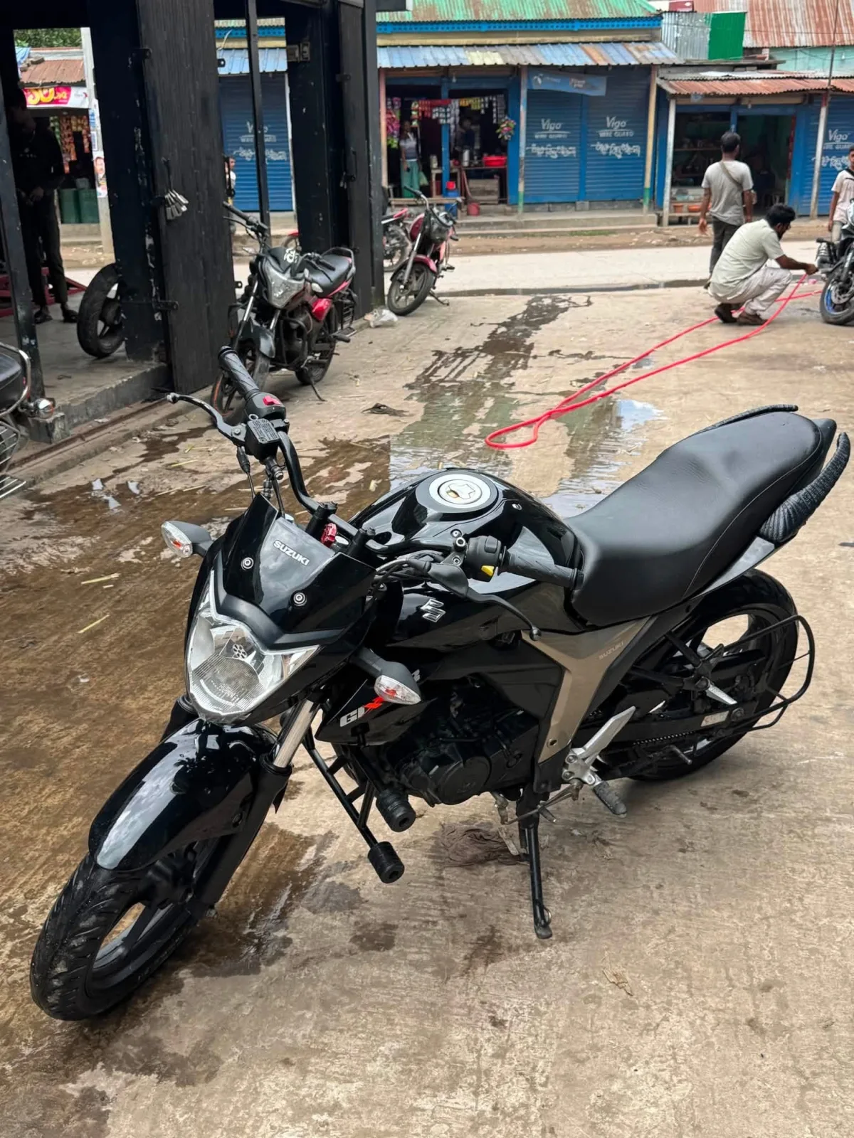 Suzuki Gixxer Monotone