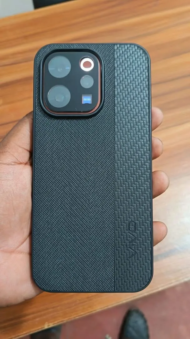 Vivo V70
